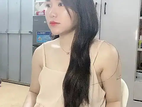 Snapshot of Ara4865 chatting on October 10, 2025, 4:30 pm Ara4865 online show from October 10, 2025, 4:30 pm