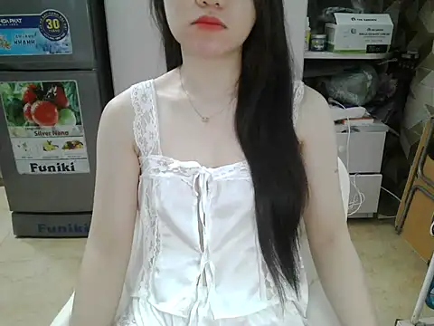 Snapshot of Ara4865 chatting on October 21, 2025, 3:28 am Ara4865 online show from October 21, 2025, 3:28 am