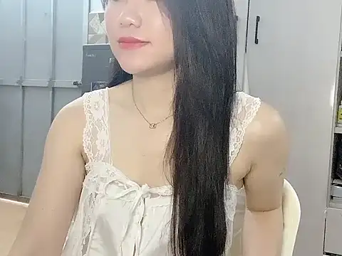 Snapshot of Ara4865 chatting on October 12, 2025, 2:57 am Ara4865 online show from October 12, 2025, 2:57 am