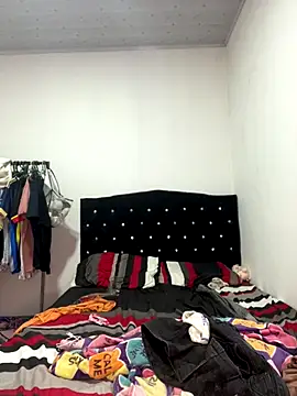 Snapshot of hot_duo16 chatting on October 31, 2025, 5:04 am hot duo16 online show from October 31, 2025, 5:04 am