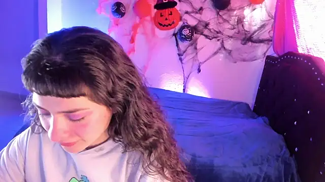 kitty  chs online show from November 7, 2025, 11:26 am