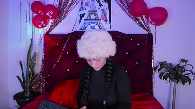 kitty  chs online show from February 18, 2026, 3:19 pm