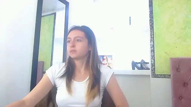 lala clark online show from November 12, 2025, 12:20 pm