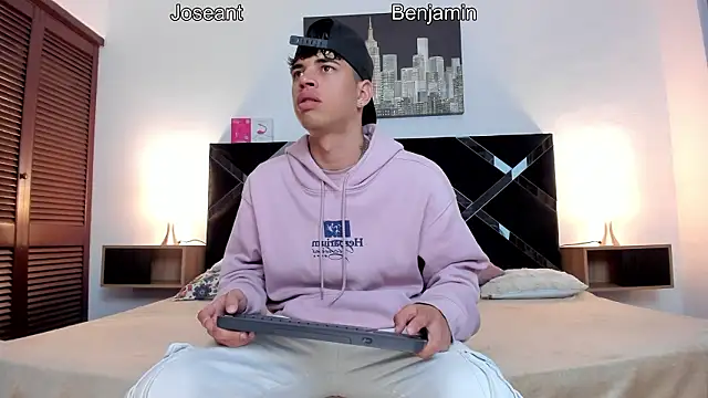 Snapshot of iammariano chatting on March 24, 2026, 3:28 am iammariano online show from March 24, 2026, 3:28 am