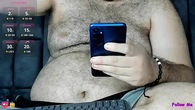 big bearr online show from April 5, 2026, 4:02 pm