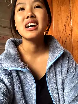 Mai lovely online show from October 28, 2025, 1:50 am