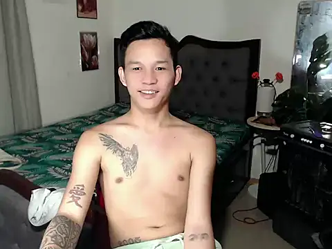 asianmonstercock05 online show from November 2, 2025, 8:08 am