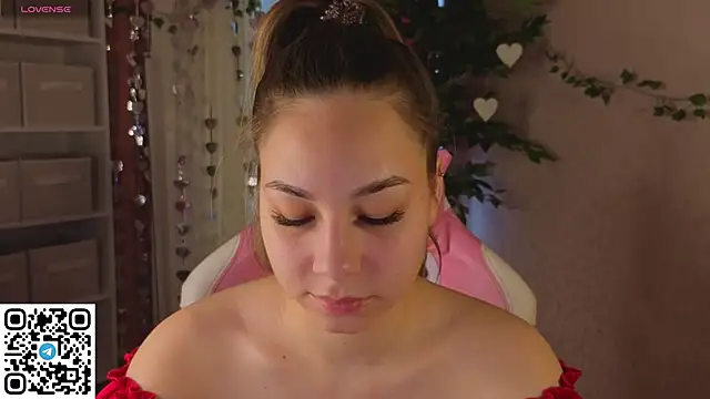 Snapshot of Al1ice_Moures chatting on February 12, 2026, 9:31 am Al1ice Moures online show from February 12, 2026, 9:31 am