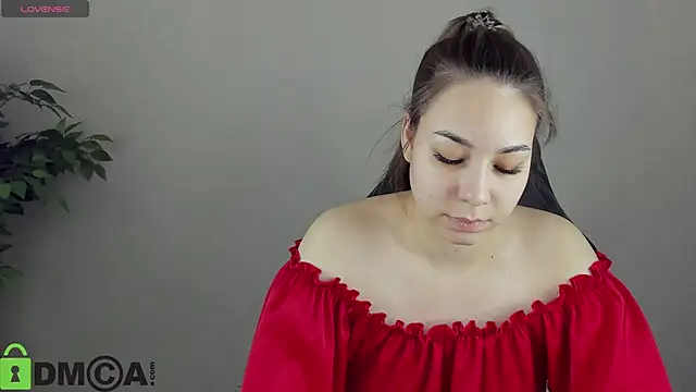 Snapshot of Al1ice_Moures chatting on February 13, 2026, 9:31 am Al1ice Moures online show from February 13, 2026, 9:31 am