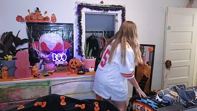 xofrankiefinexo online show from October 4, 2025, 11:56 am