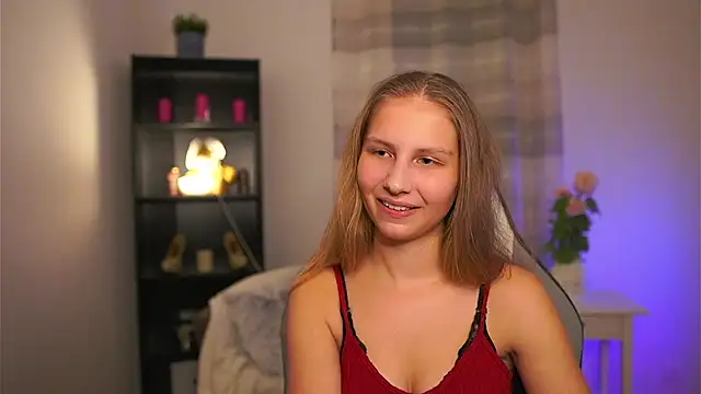 Snapshot of emmie_murray chatting on February 19, 2026, 7:00 pm emmie murray online show from February 19, 2026, 7:00 pm