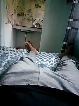 HolaPeeps online show from November 2, 2025, 11:15 am