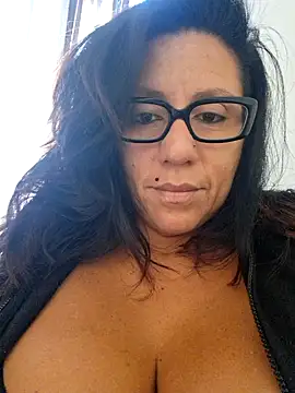 Snapshot of Lolytamilf chatting on September 30, 2025, 7:36 am Lolytamilf online show from September 30, 2025, 7:36 am