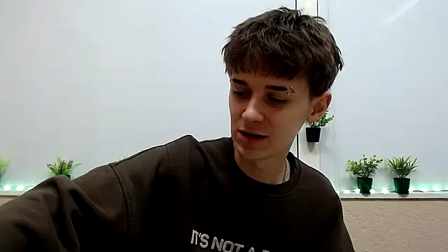 Snapshot of Hoot_Dude_ chatting on October 28, 2025, 2:27 pm Hoot Dude  online show from October 28, 2025, 2:27 pm