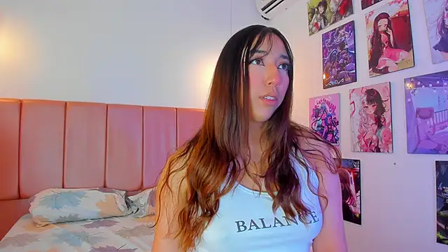 Snapshot of emily__walker chatting on February 9, 2026, 4:21 am emily walker online show from February 9, 2026, 4:21 am