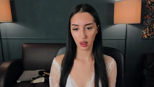 Snapshot of LisaFoxie chatting on October 19, 2025, 10:18 am LisaFoxie online show from October 19, 2025, 10:18 am