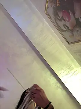 TiaBelle online show from January 12, 2026, 6:04 pm