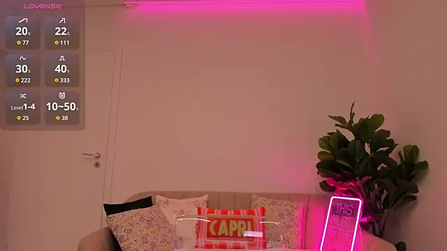 TiaBelle online show from October 6, 2025, 5:24 pm