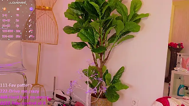 TiaBelle online show from February 8, 2026, 6:05 pm