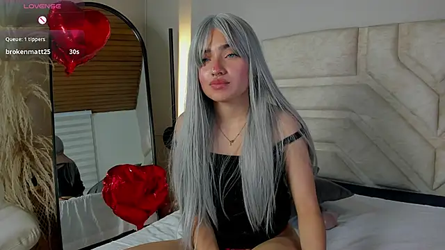 cherry bunnyx online show from February 15, 2026, 7:51 am