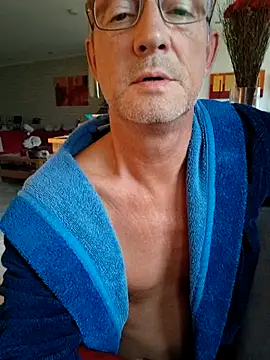 Snapshot of TommyTom76 chatting on October 4, 2025, 6:26 am TommyTom76 online show from October 4, 2025, 6:26 am