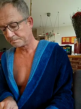 TommyTom76 online show from November 1, 2025, 7:35 am