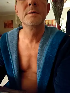 Snapshot of TommyTom76 chatting on October 4, 2025, 7:59 pm TommyTom76 online show from October 4, 2025, 7:59 pm