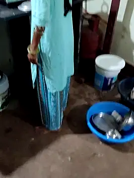 Snapshot of ARTIR1 chatting on October 29, 2025, 12:26 pm ARTIR1 online show from October 29, 2025, 12:26 pm