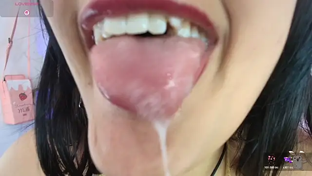 Hinata 21  online show from November 26, 2025, 8:53 pm