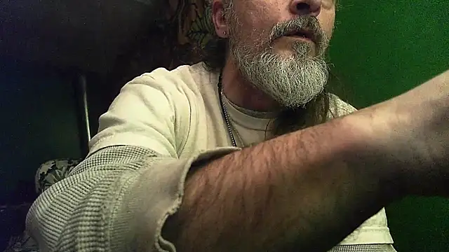 HippieDad333 online show from January 5, 2026, 11:19 pm