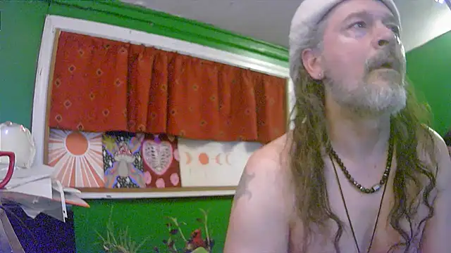 HippieDad333 online show from June 3, 2026, 2:01 am