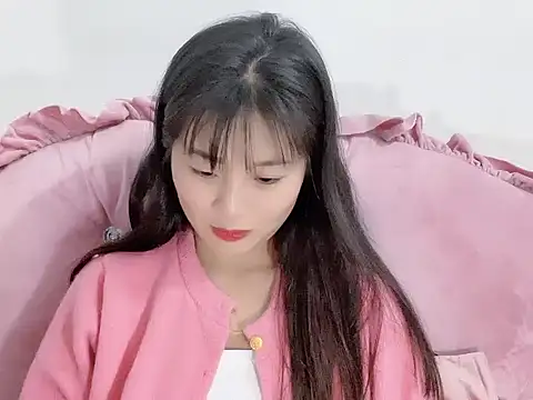 Lie liee online show from November 18, 2025, 1:10 am