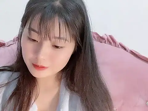 Snapshot of Lie_liee chatting on March 6, 2026, 1:28 pm Lie liee online show from March 6, 2026, 1:28 pm