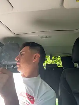 Snapshot of juanjR11 chatting on October 3, 2025, 3:02 pm juanjR11 online show from October 3, 2025, 3:02 pm