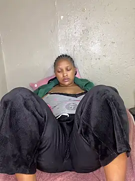 Bellabootie online show from February 16, 2026, 8:07 pm