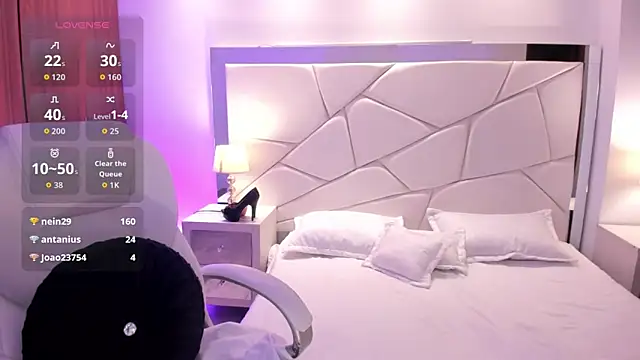 Natasha Kiim  online show from February 4, 2026, 3:34 am