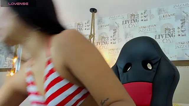 Snapshot of ALAHIACRUZ1 chatting on May 5, 2026, 7:50 pm ALAHIACRUZ1 online show from May 5, 2026, 7:50 pm