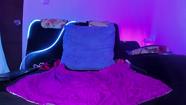 Snapshot of naty_hot4uu chatting on February 19, 2026, 3:20 pm naty hot4uu online show from February 19, 2026, 3:20 pm