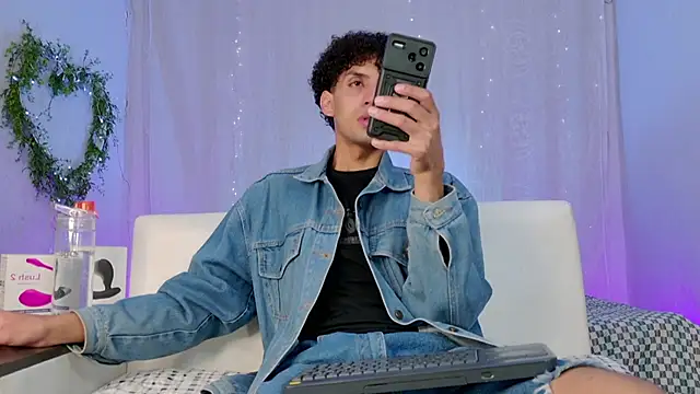 josesweet  online show from October 4, 2025, 3:13 pm