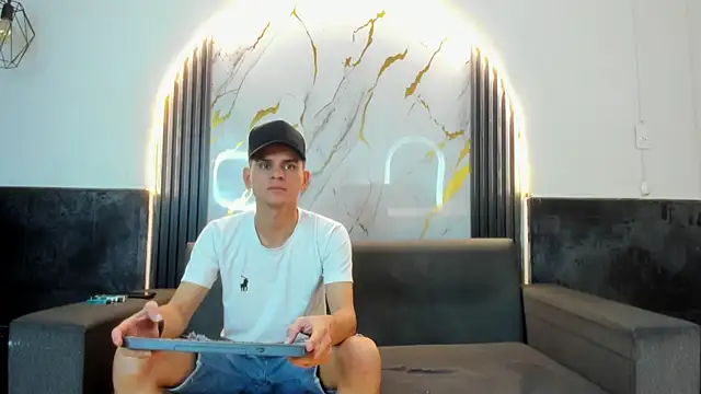 liam coleman25 online show from February 8, 2026, 4:54 am