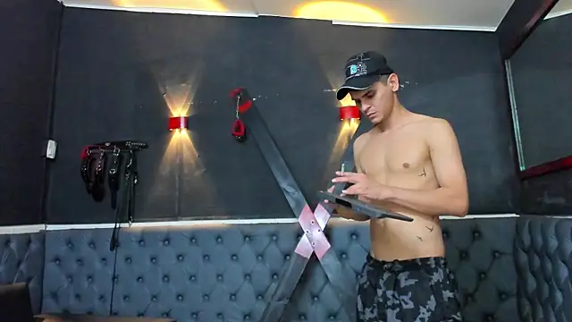 liam coleman25 online show from November 25, 2025, 4:46 am