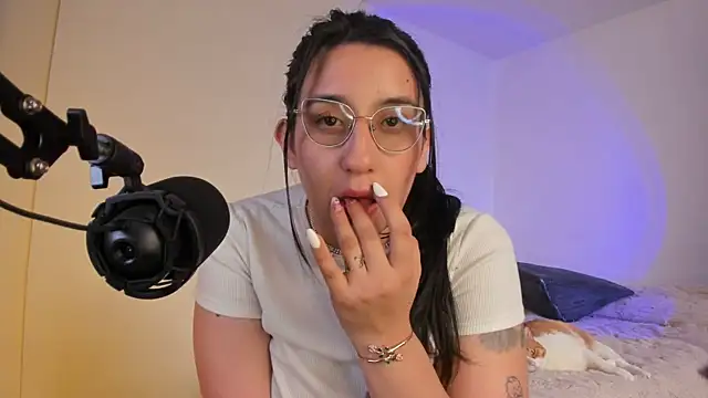 tellmemaddie online show from April 7, 2026, 8:54 pm