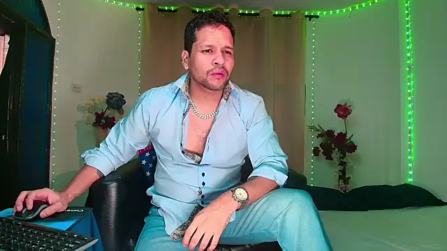 Snapshot of LucasGaeel chatting on February 25, 2026, 1:00 pm LucasGaeel online show from February 25, 2026, 1:00 pm