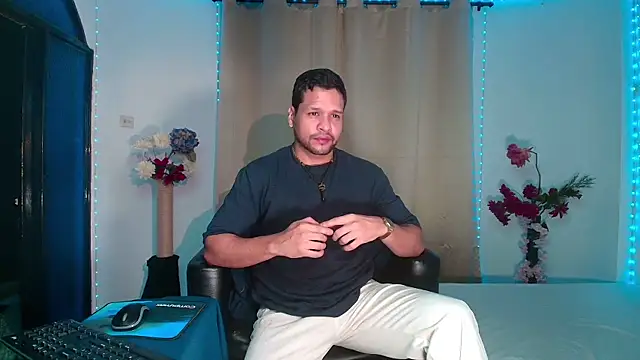 Snapshot of LucasGaeel chatting on February 24, 2026, 3:18 am LucasGaeel online show from February 24, 2026, 3:18 am