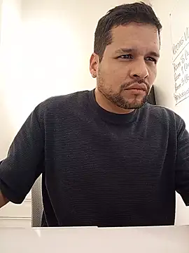 LucasGaeel online show from July 30, 2026, 8:13 am