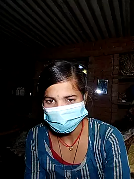 Snapshot of Cuty_nensi chatting on October 17, 2025, 3:47 pm Cuty nensi online show from October 17, 2025, 3:47 pm