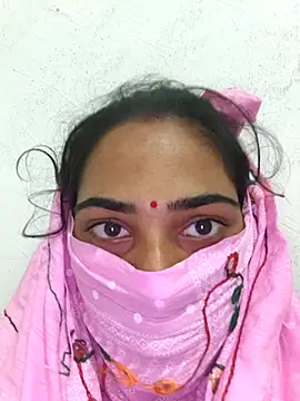 Snapshot of Cuty_nensi chatting on October 27, 2025, 8:04 am Cuty nensi online show from October 27, 2025, 8:04 am