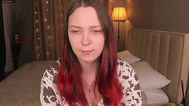 Monica  Queen online show from March 23, 2026, 5:29 am