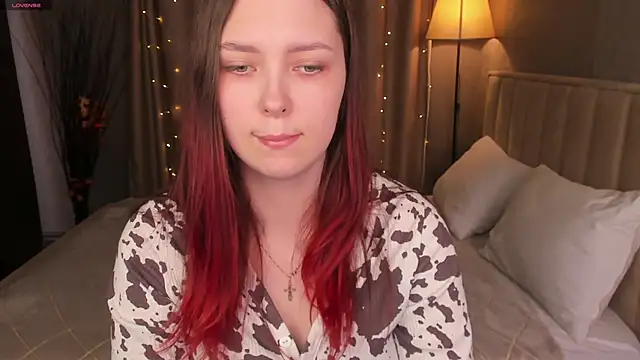 Monica  Queen online show from March 17, 2026, 5:32 am