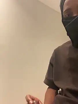 SkinnyD  online show from April 2, 2026, 6:25 pm